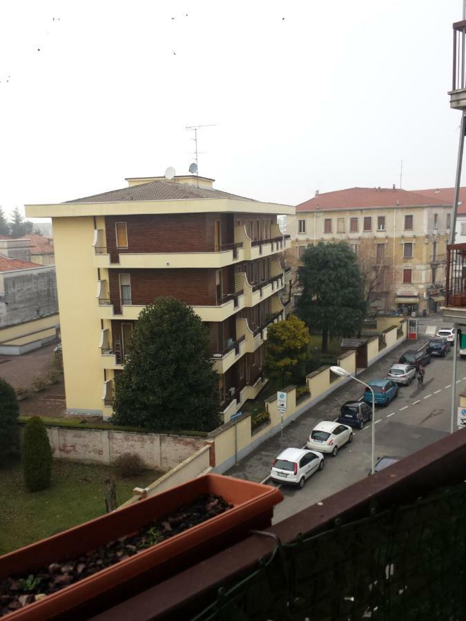 La Via Per Milano Hotel Vigevano Exterior photo